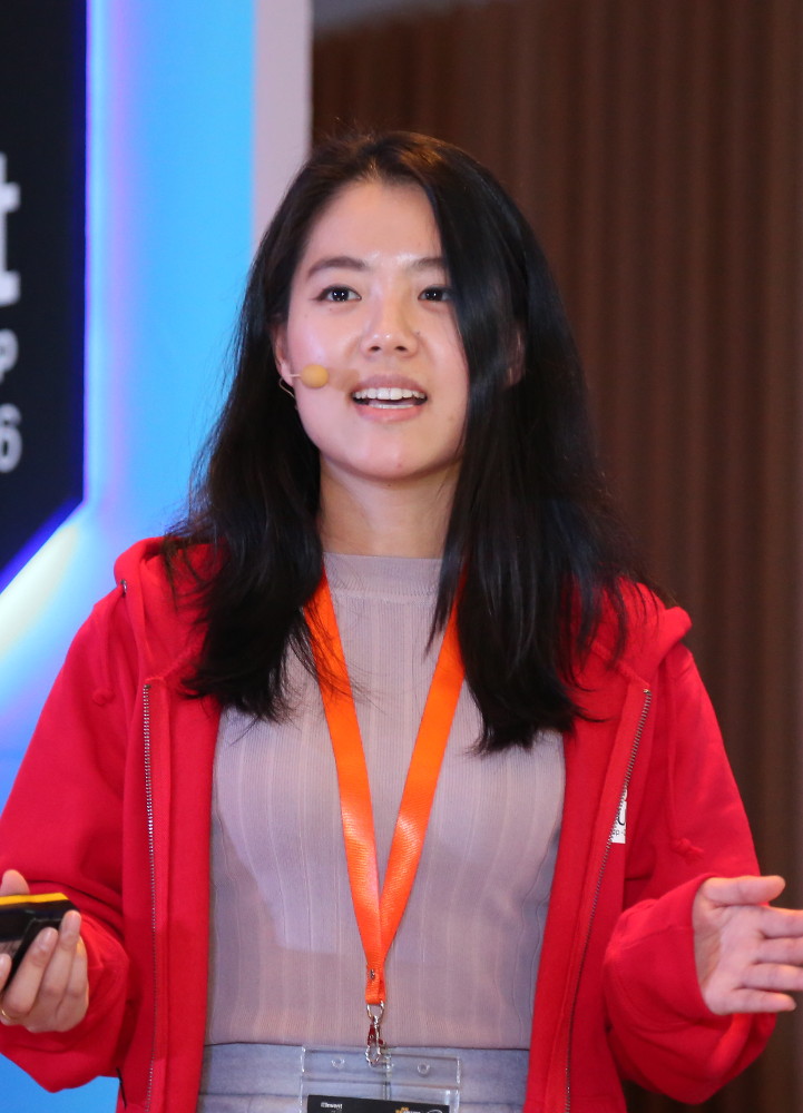 Becky Zhang Becky Zhang