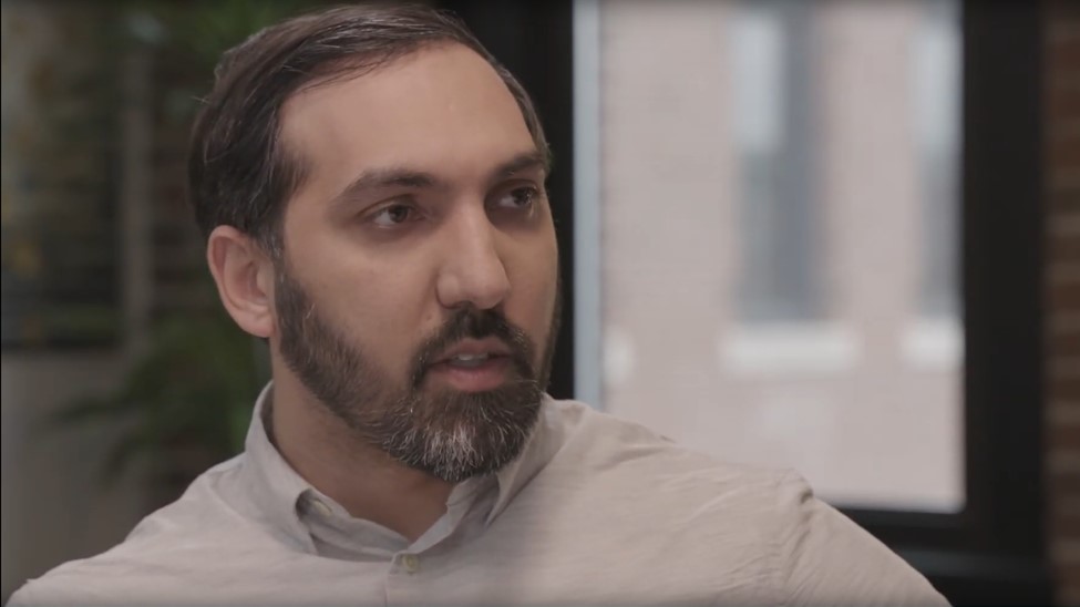 Conseils de dirigeants AWS - Entretien avec Charles Beadnall, responsable informatique, GoDaddy Conseils de dirigeants AWS - Entretien avec Charles Beadnall, responsable informatique, GoDaddy