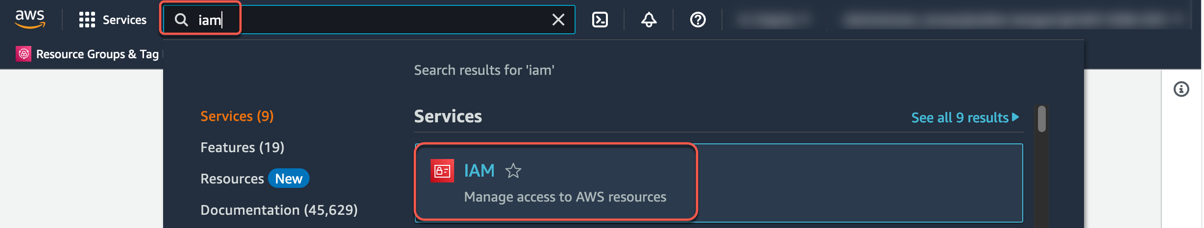 AWS 管理控制台中的 IAM 控制面板，可以选择为根用户添加 MFA。