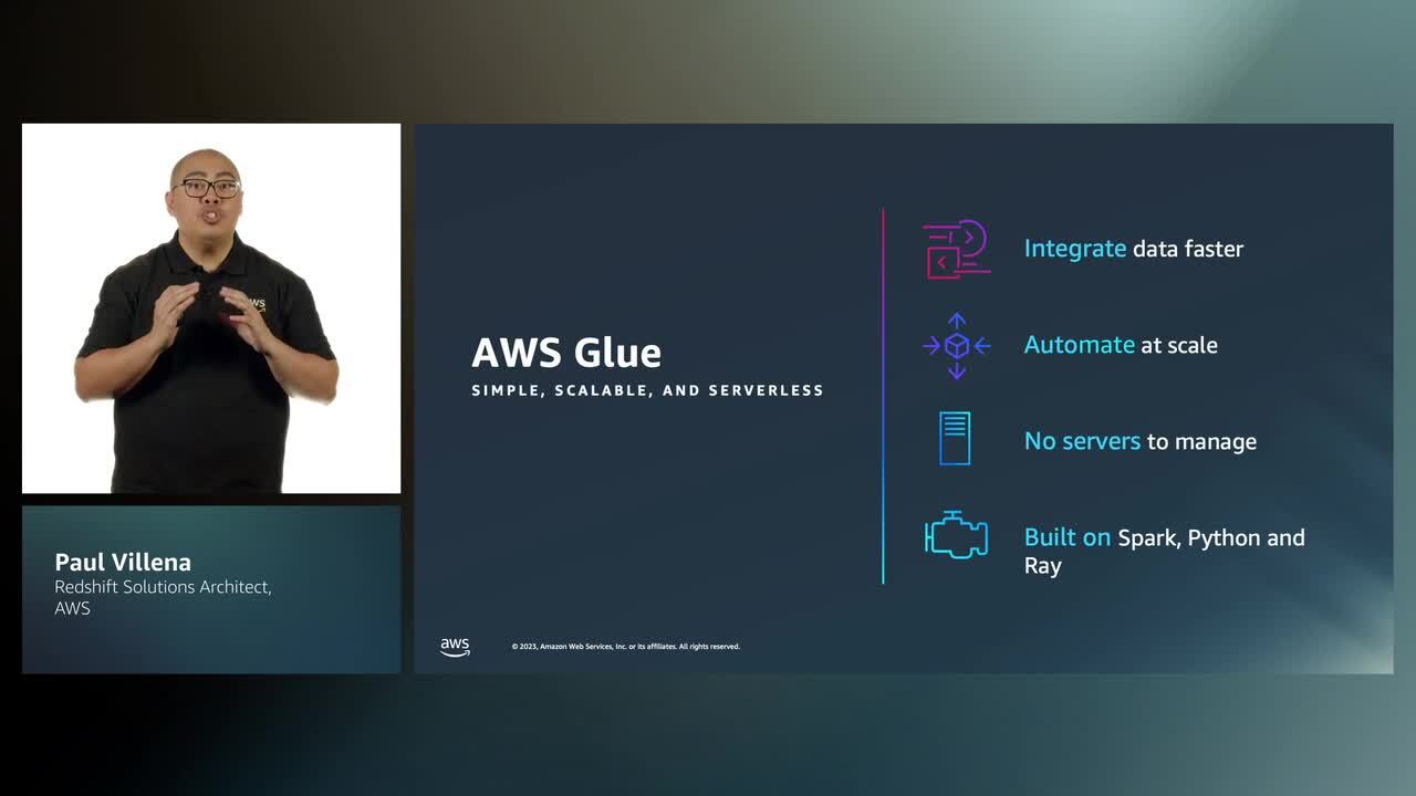 Tạo gi&aacute; trị nhanh hơn bằng c&aacute;ch hợp nhất c&aacute;c l&ocirc; cốt dữ liệu với Amazon Redshift (Cấp độ 200)