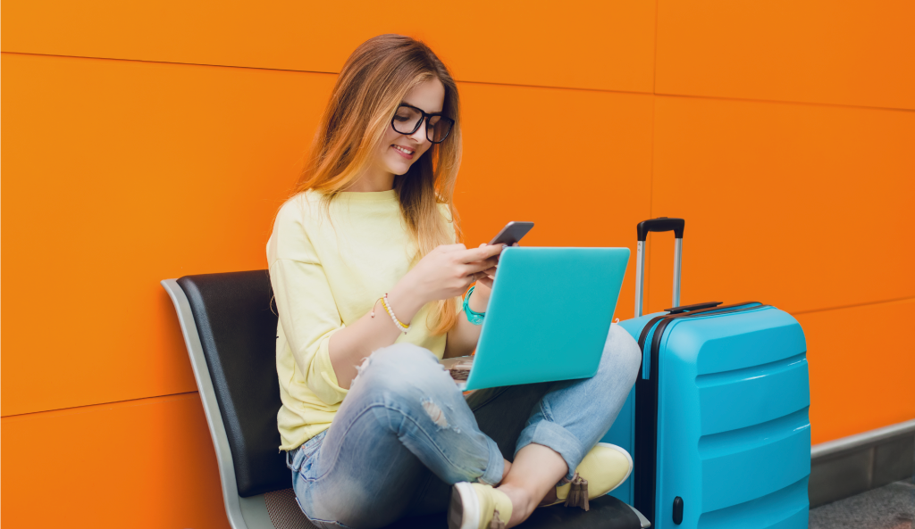 giovane donna in aeroporto