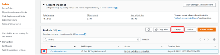 Sezione Bucket nella console S3, con oggetti di test e pulsante Svuota selezionati.