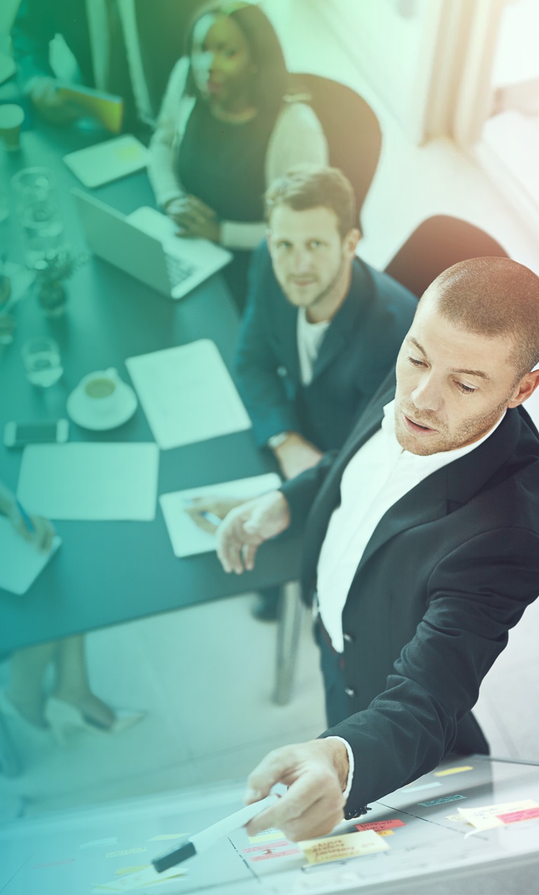 Shot of woman writing ideas on a glass wall in an officehttp://195.154.178.81/DATA/i_collage/pu/shoots/806138.jpg