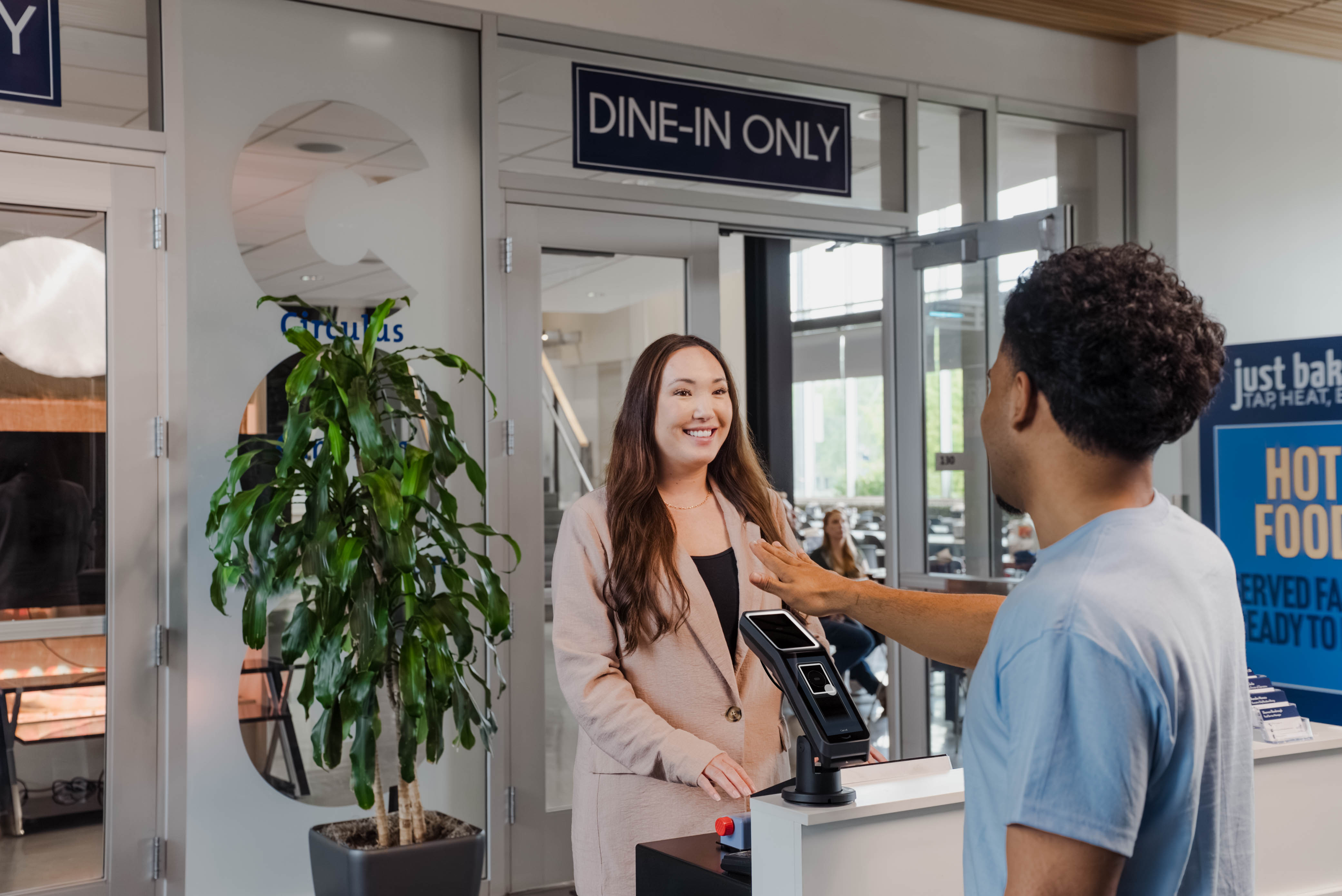 Missing alt text value