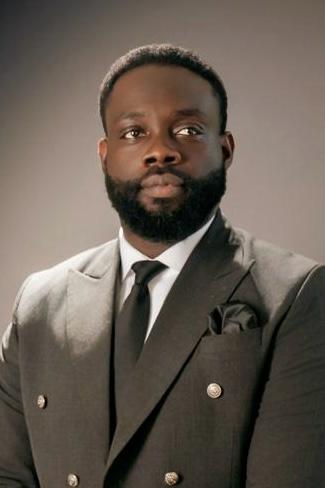 Julius Oliwajodu headshot