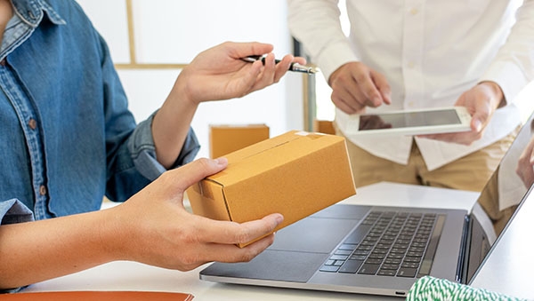 lion parcel case study