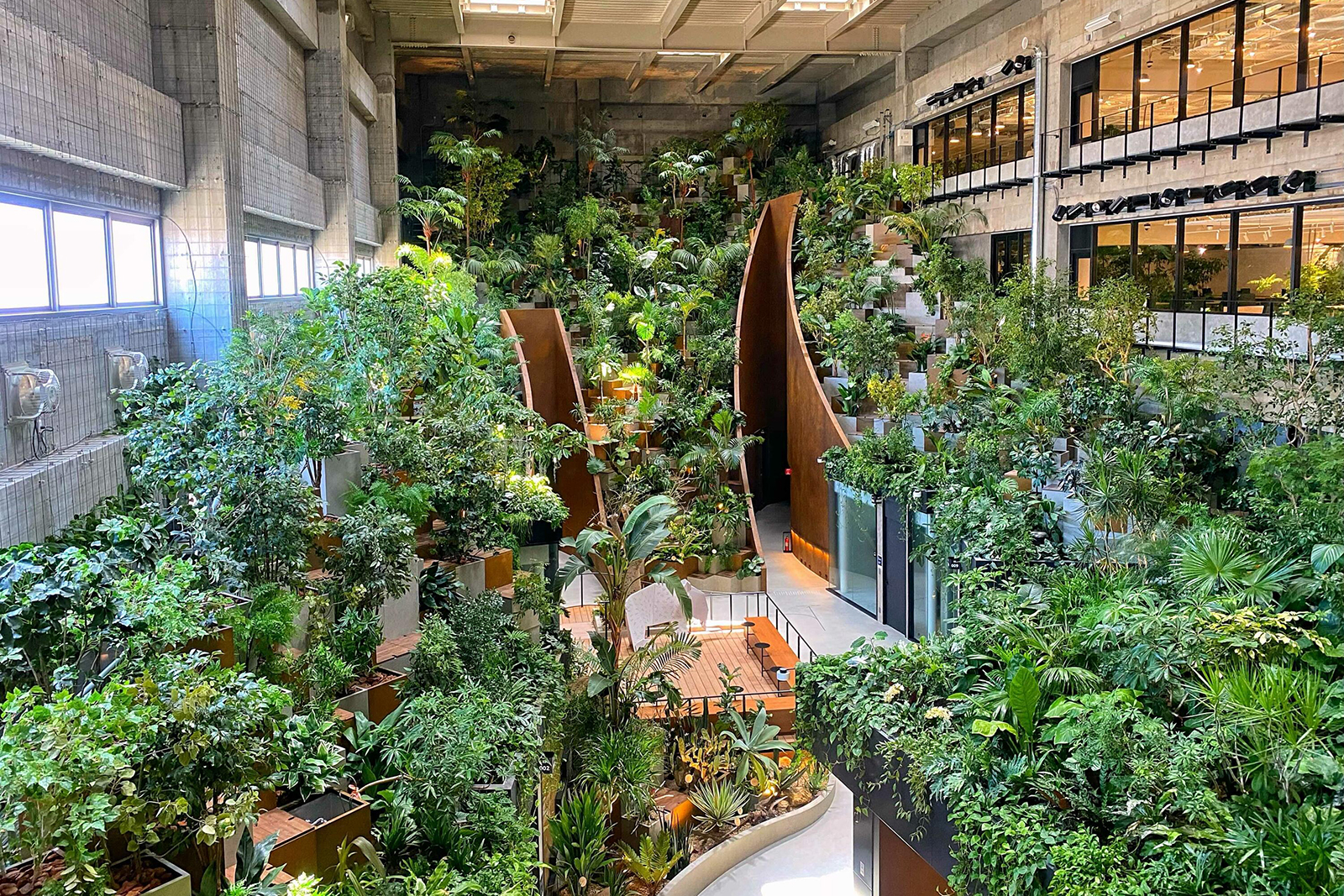 Missing alt text value