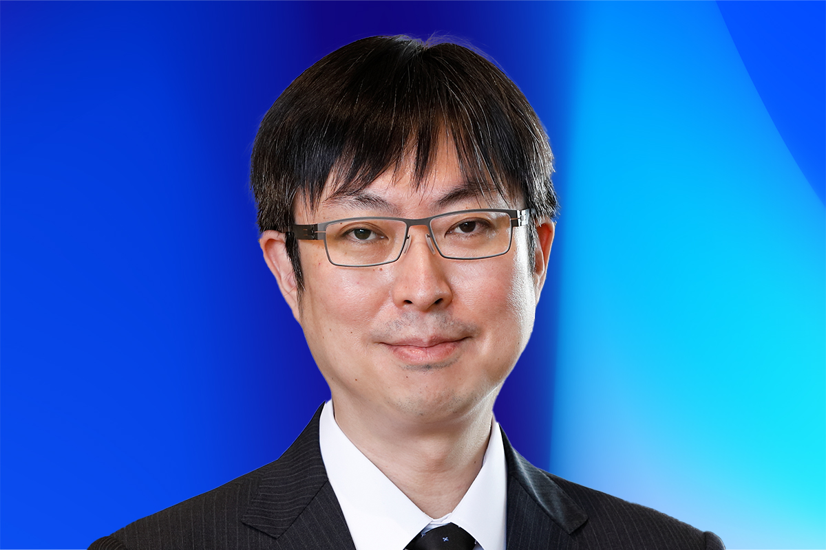 三春洋介氏