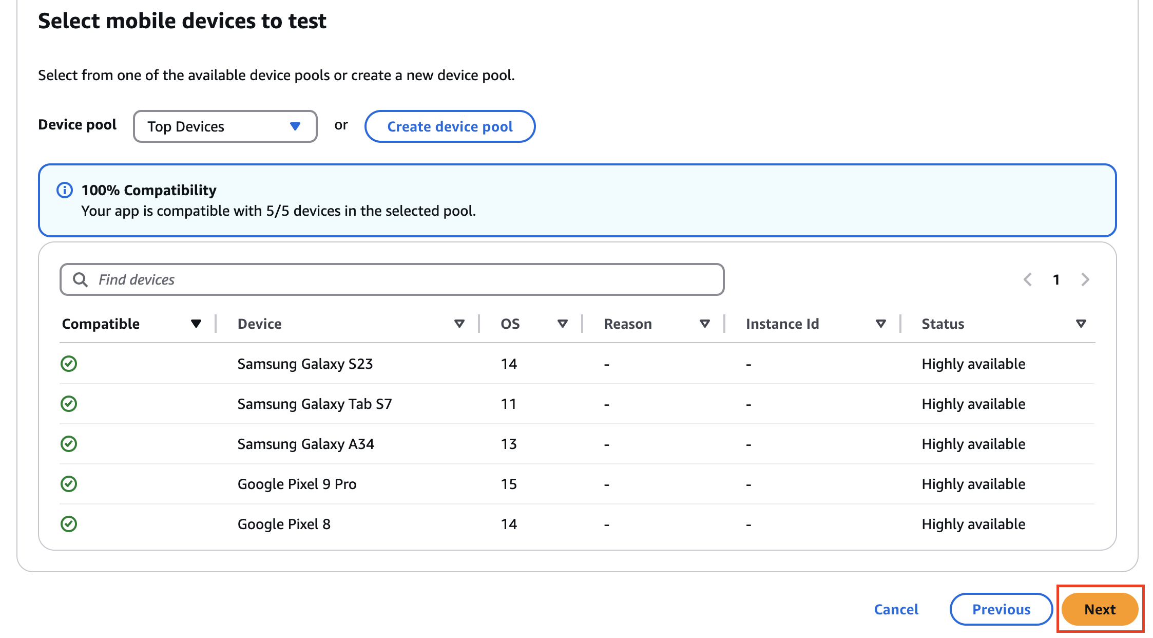 Screenshot of the AWS Device Farm interface showing the selection and compatibility list of mobile devices for testing, including Samsung Galaxy and Google Pixel models with their OS versions and availability status.