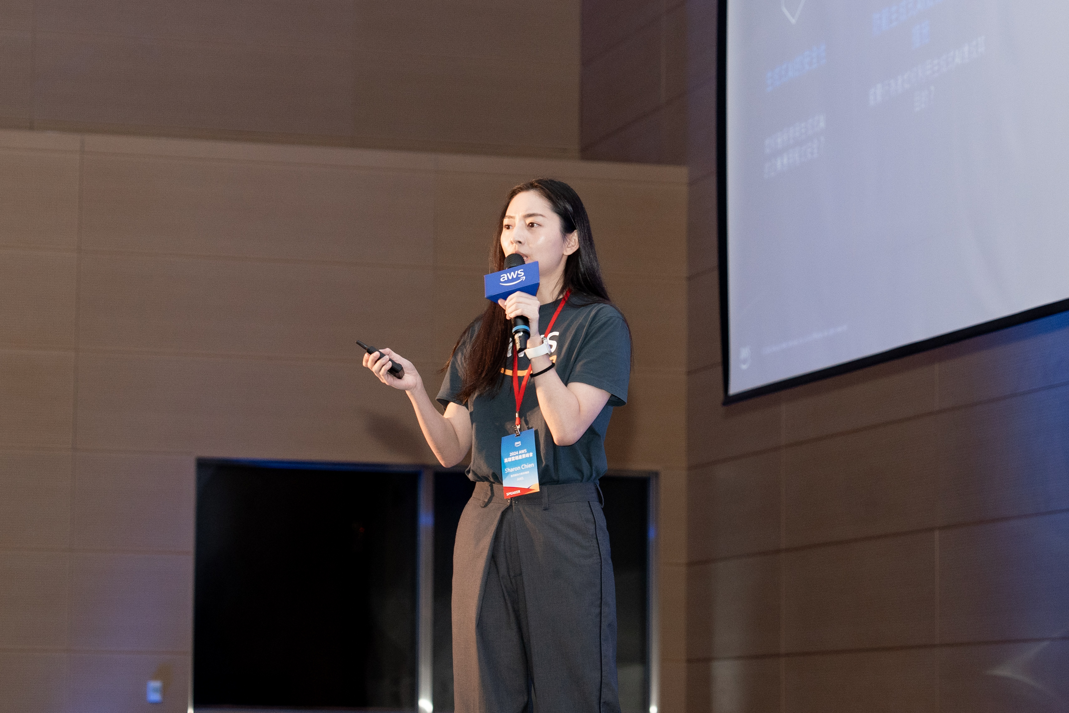 Missing alt text value